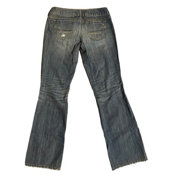 American Eagle Women Favorite Boyfriend Fit Size 6 Distressed Medium Wash Denim - Picture 9 of 12